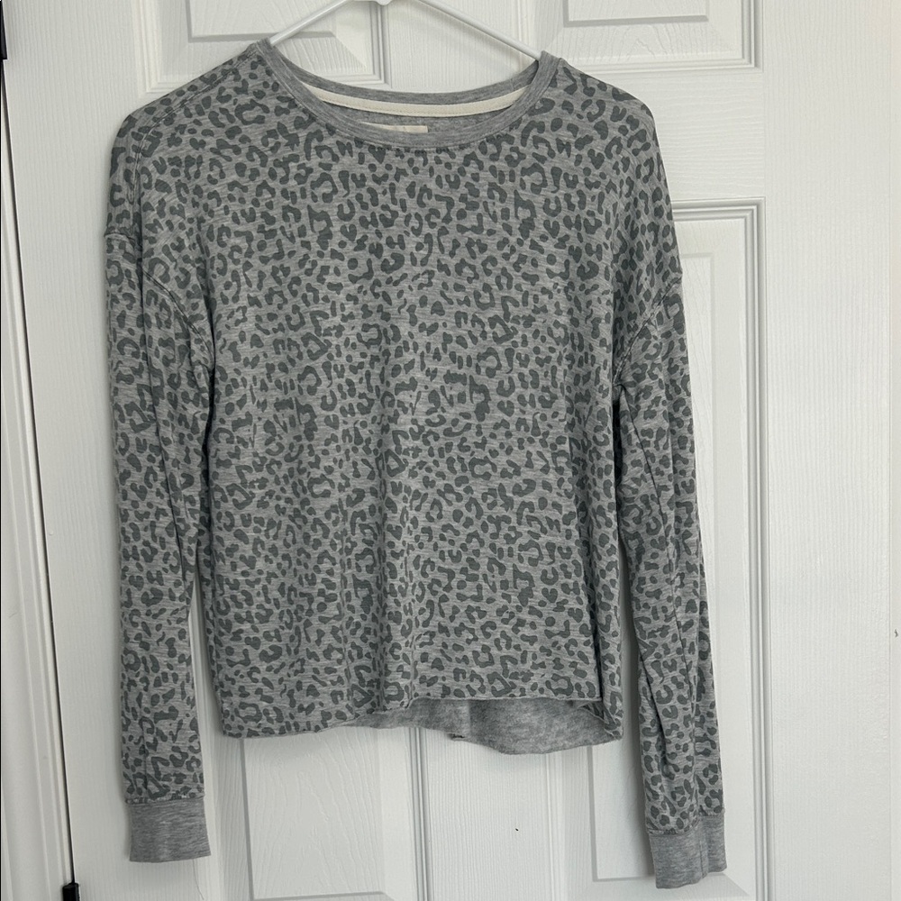 Thread & Supply Gray Animal Print Top size XS